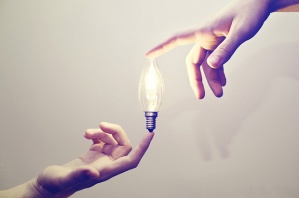 making-creative-connections-lightbulb